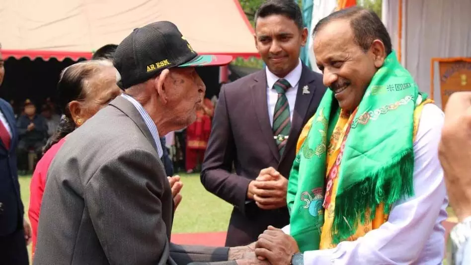 असम राइफल्स के महानिदेशक ने नेपाल यात्रा के दौरान दिग्गजों को उनके योगदान के लिए सम्मानित किया