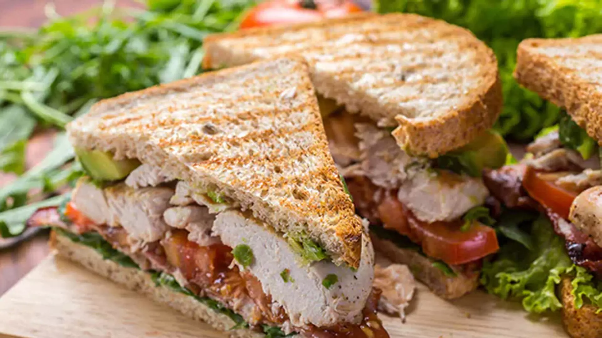 बनाने में आसान स्वादिष्ट भोजन चिकन सैंडविच
