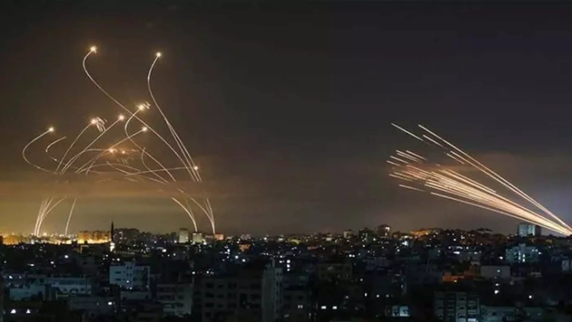 ईरान ने 300 ड्रोन मिसाइलों से इजराइल पर हमला किया