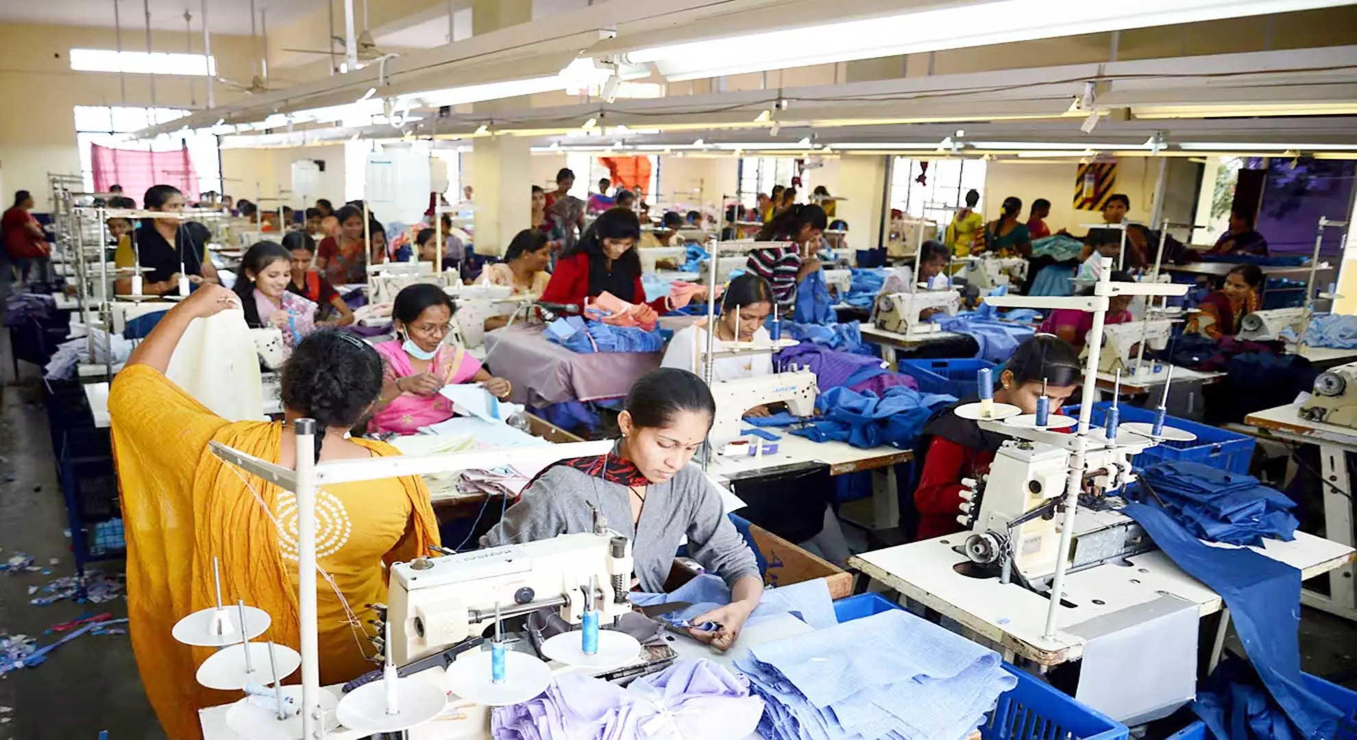 तिरुपुर के कपड़ा उद्योग में मध्यस्थों पर निर्भर प्रवासी श्रमिक