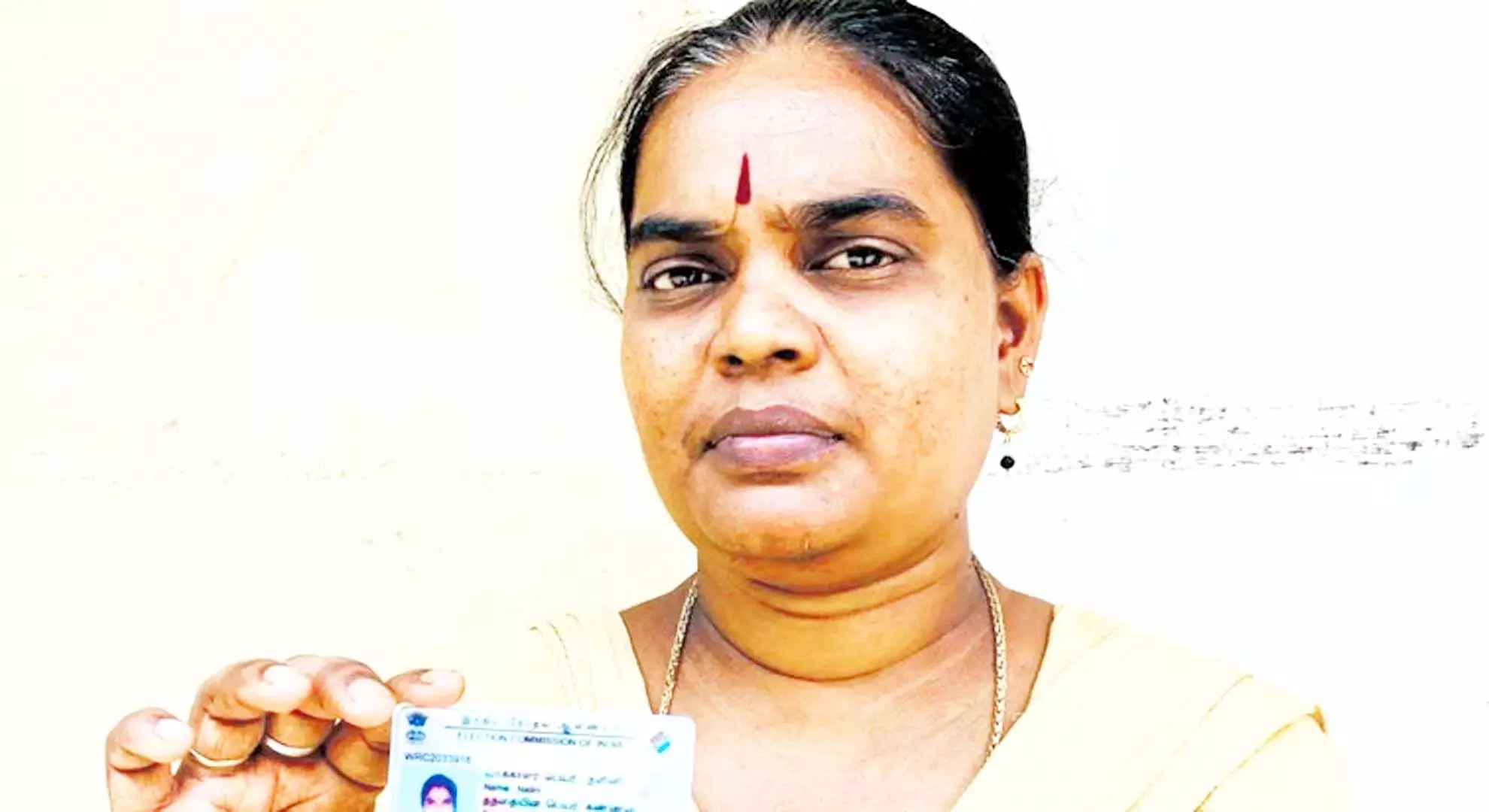 त्रिची: कानूनी लड़ाई के बाद, यह श्रीलंकाई तमिल अब कोट्टापट्टू कैंप का पहला मतदाता है