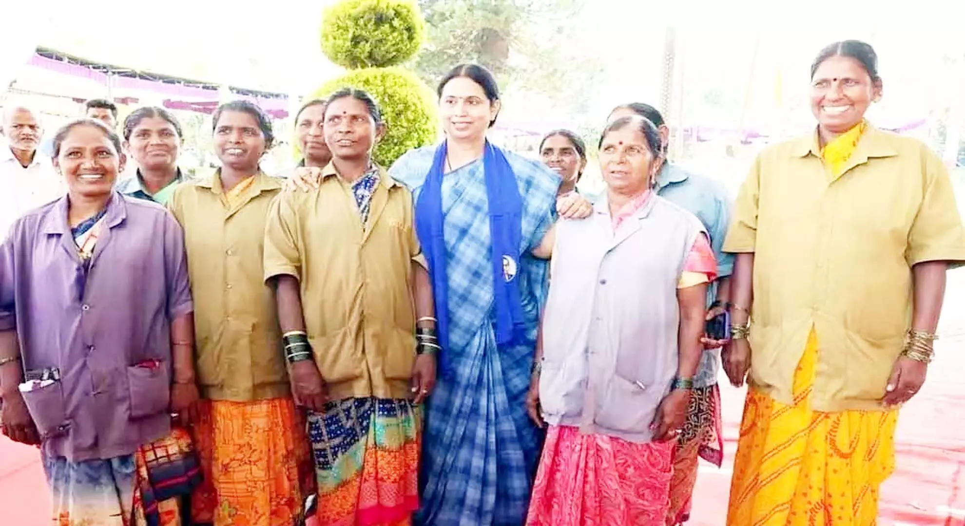 मंत्री लक्ष्मी भड़कीं, कहा-बीजेपी नेता कर रहे महिलाओं का अपमान