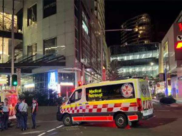 ऑस्ट्रेलियाई पुलिस का कहना है कि सिडनी शॉपिंग सेंटर पर हमले में विशेष रूप से महिलाओं को लक्षित किया गया