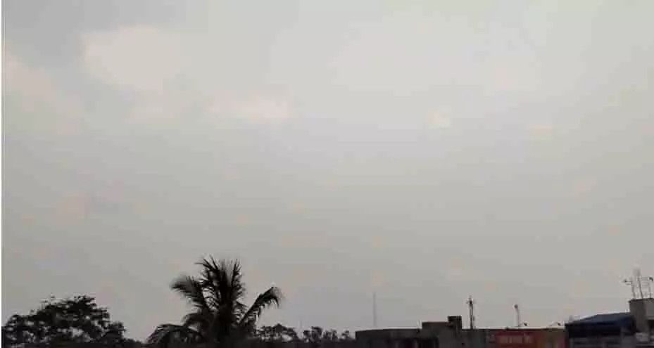 रायपुर में तेज़ बारिश शुरू, देखें VIDEO...