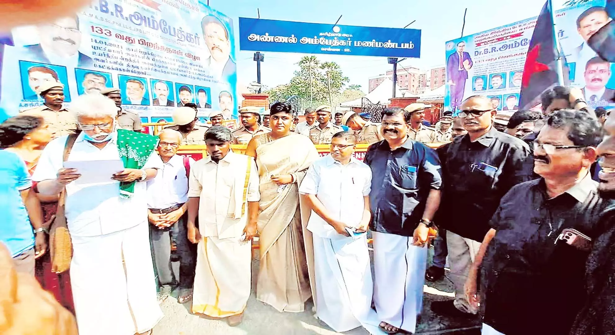 तमिलनाडु: आगंतुकों का कहना है कि अंबेडकर मणि मंडपम में प्रवेश की अनुमति नहीं दी गई
