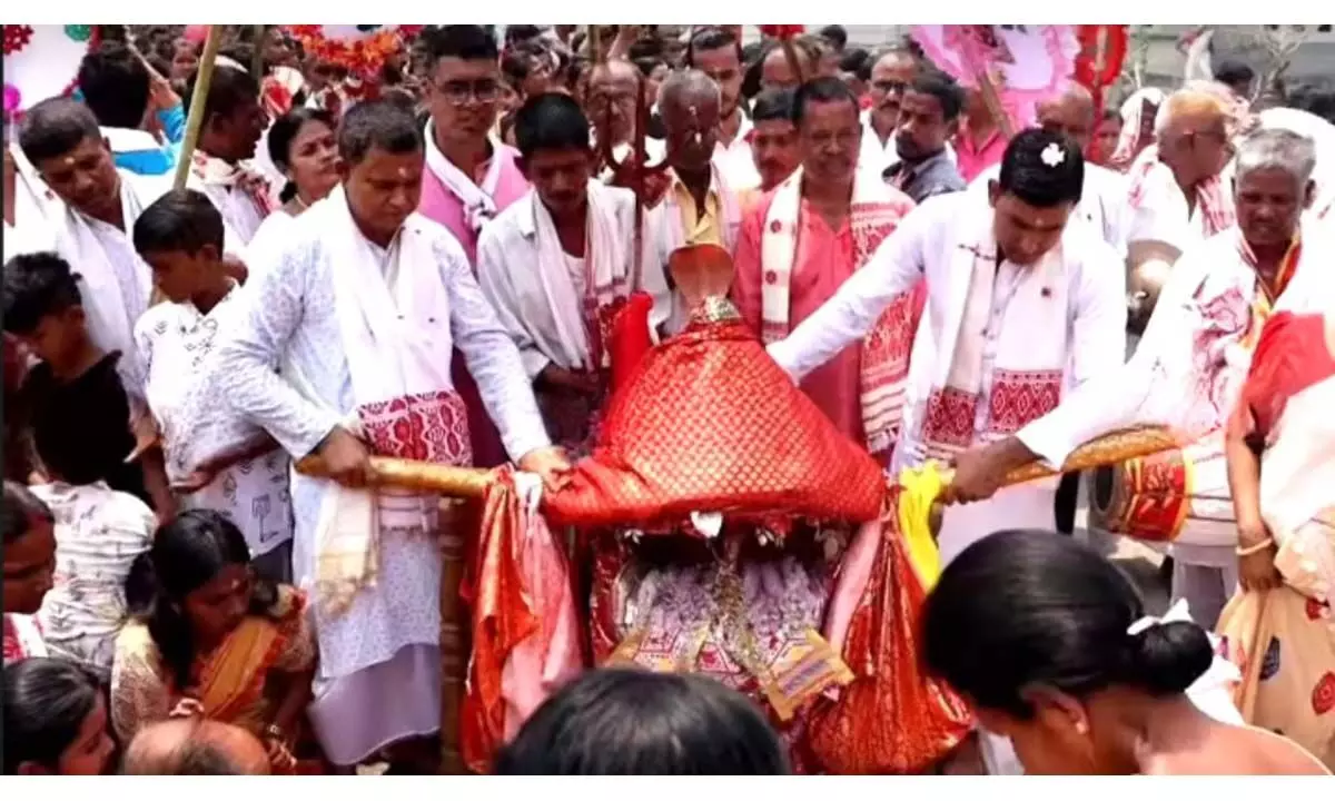 340 साल पुराना अनुष्ठान गोसाई फुरुआ उत्सव बिश्वनाथ घाट पर मनाया गया