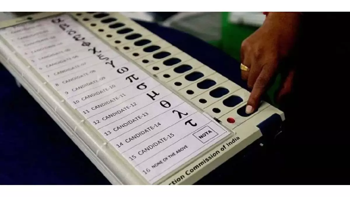 मणिपुर कांगपोकपी जिला निर्वाचन अधिकारी ने मतदान से पहले प्रतिबंध लगाए