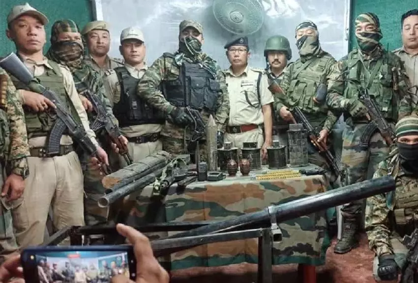 मणिपुर सुरक्षा बलों ने भारी मात्रा में हथियार, गोला-बारूद और विस्फोटक जब्त किए