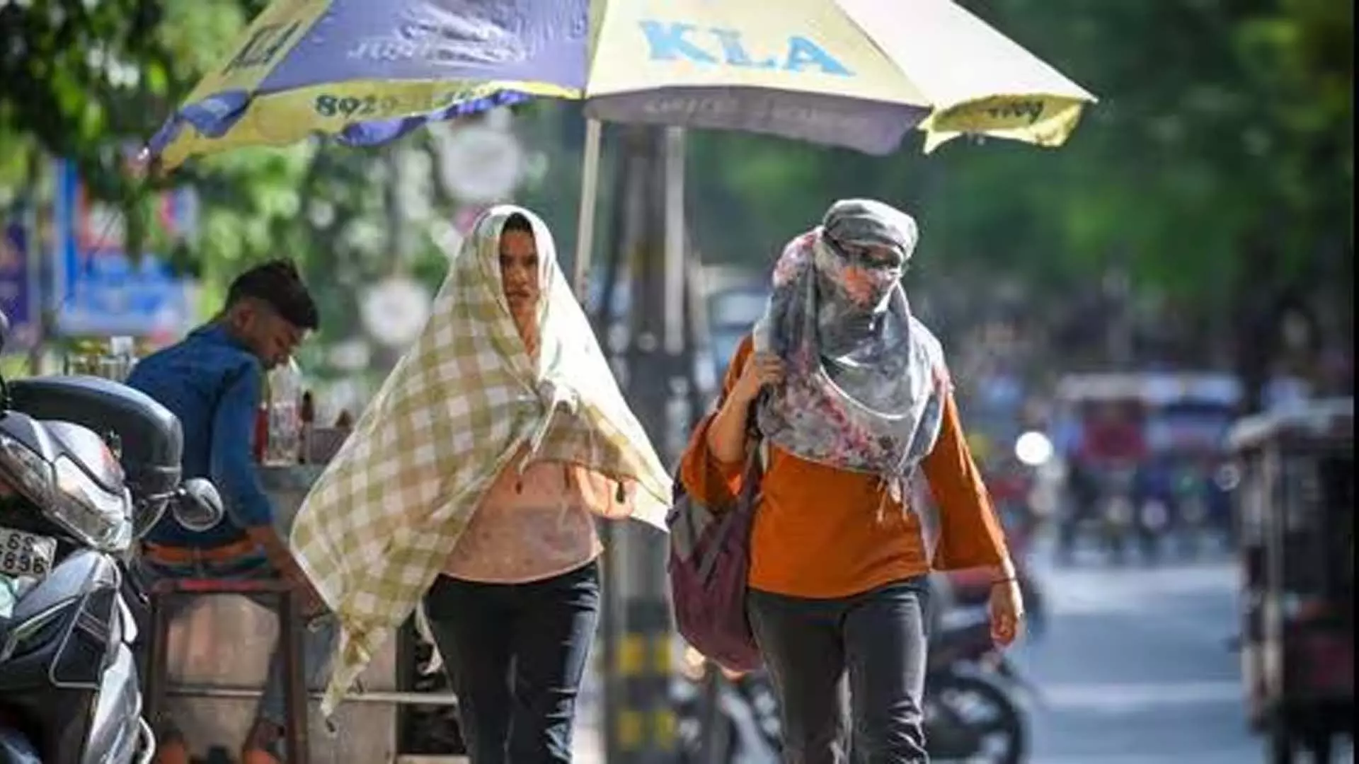 दिल्ली में सप्ताहांत की बारिश से पहले पारा बढ़कर 38 डिग्री सेल्सियस तक पंहुचा