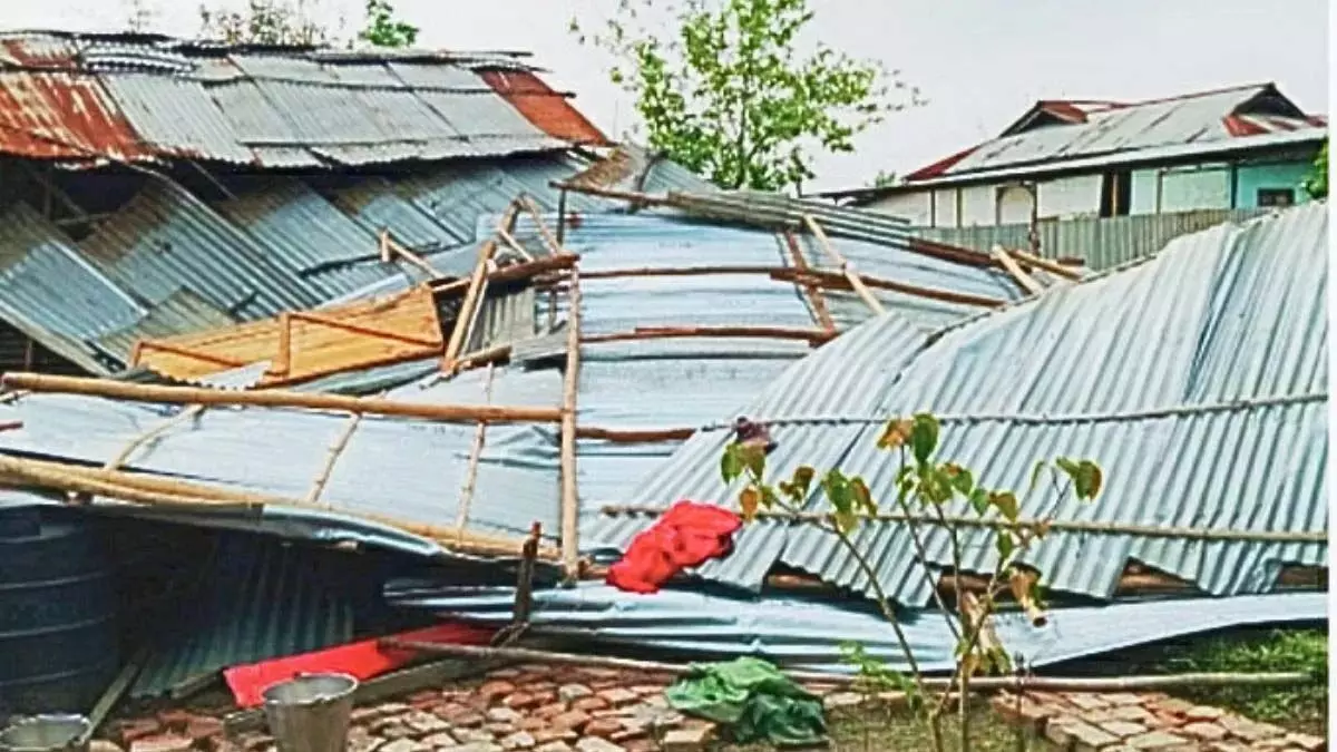 चक्रवाती तूफान ने राज्य भर में 40 से अधिक घरों को नुकसान पहुंचाया