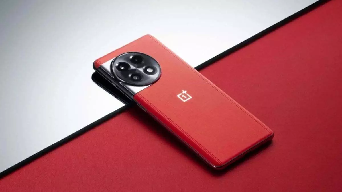 OnePlus 11R 5G के Solar Red स्पेशल एडिशन हुआ लॉन्च, जानें  कीमत