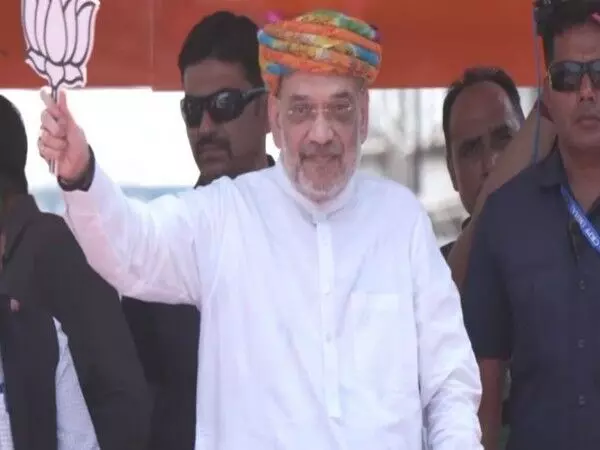 लोकसभा चुनाव: गृह मंत्री अमित शाह ने अहमदाबाद में मेगा रोड शो किया