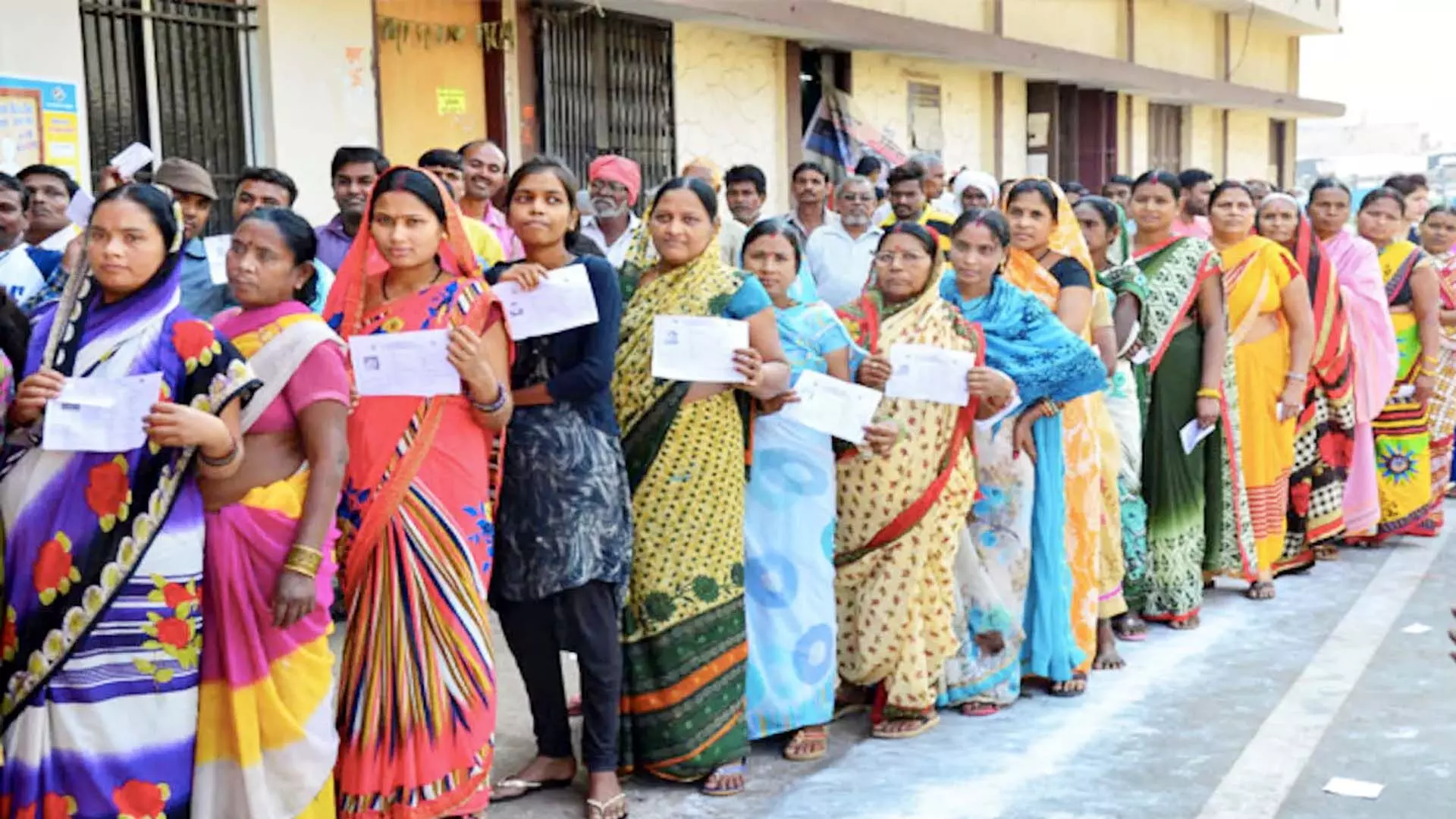 मतदाता मोबाइल एप पर देख सकेंगे बूथ पर लाइन में खड़े लोगों की संख्या, 90 लाख से अधिक वोटर्स को लाभ