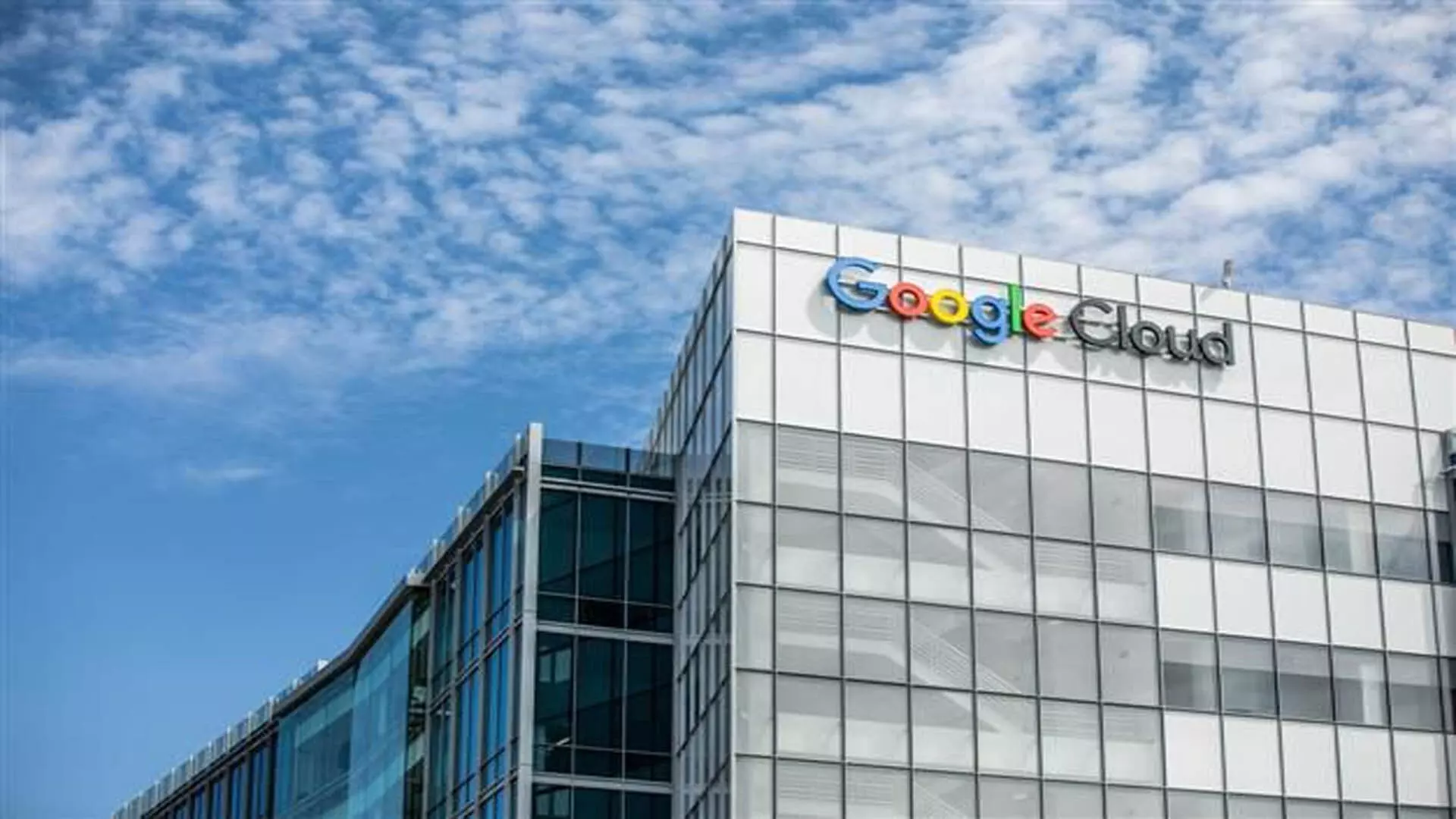 कार्यालय में धरना देने के बाद Google ने 28 कर्मचारियों को नौकरी से निकाल दिया