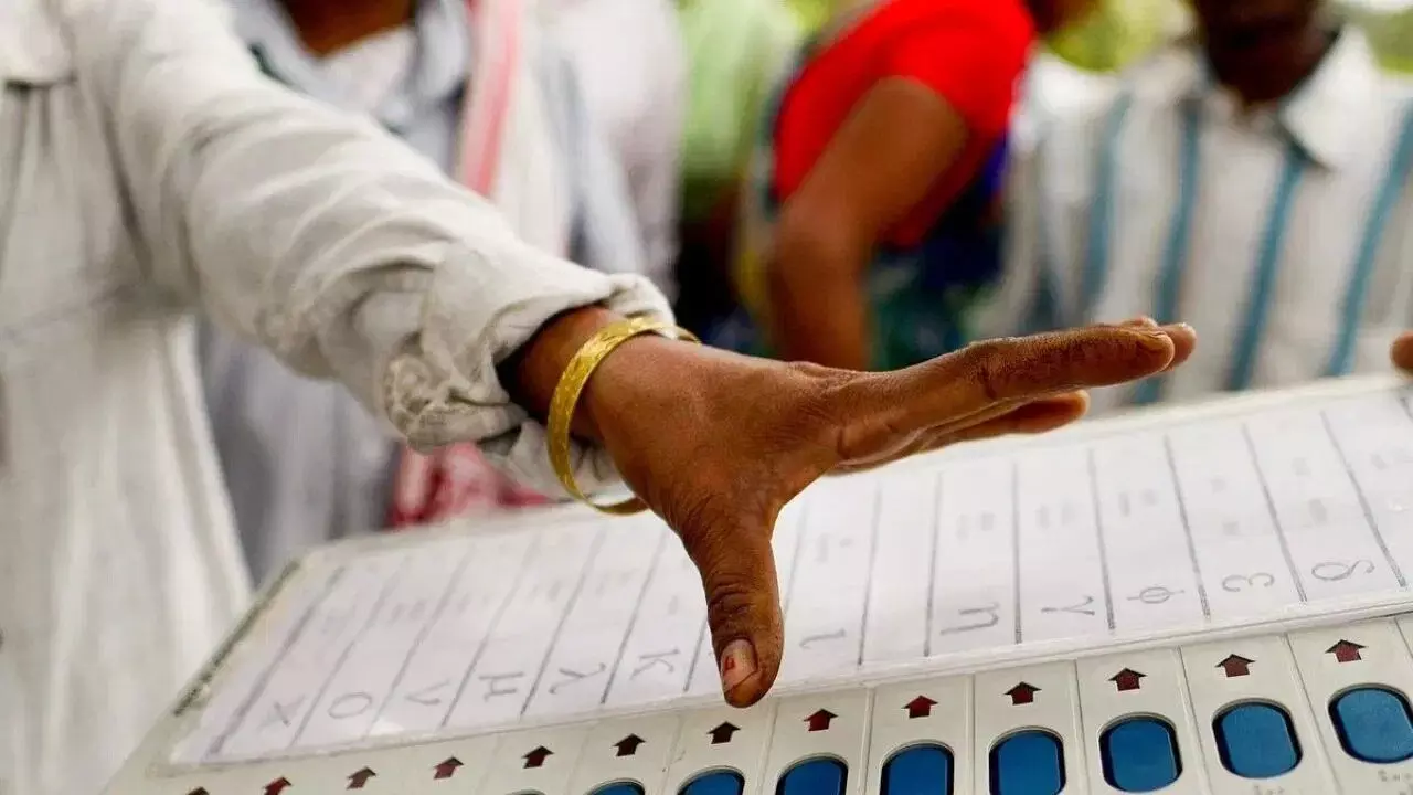 देश के कुल 21 राज्यों तथा केंद्र शासित प्रदेशों की 102 सीटों पर मतदान हुआ शुरू