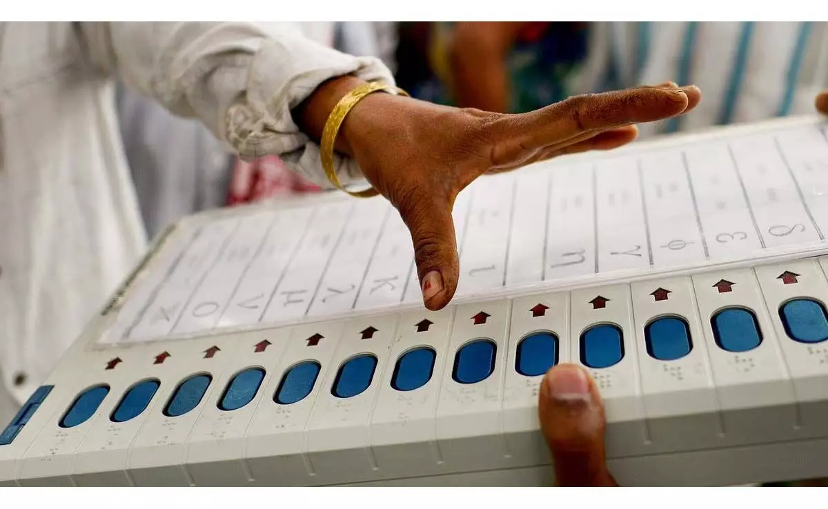 भारत में 102 निर्वाचन क्षेत्रों में पहले चरण का मतदान शुरू