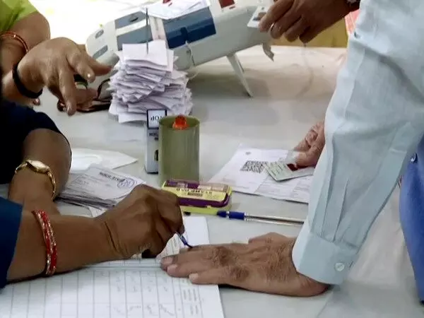 लोकसभा चुनाव: मध्य प्रदेश में दोपहर 3 बजे तक 53.40 प्रतिशत मतदान हुआ