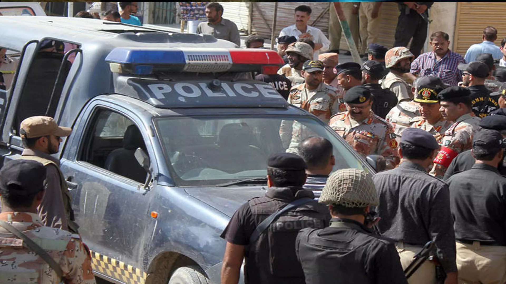 विदेशियों को ले जा रहे वाहन पर पाकिस्तान में आत्मघाती विस्फोट, 2 आतंकवादी मारे गए