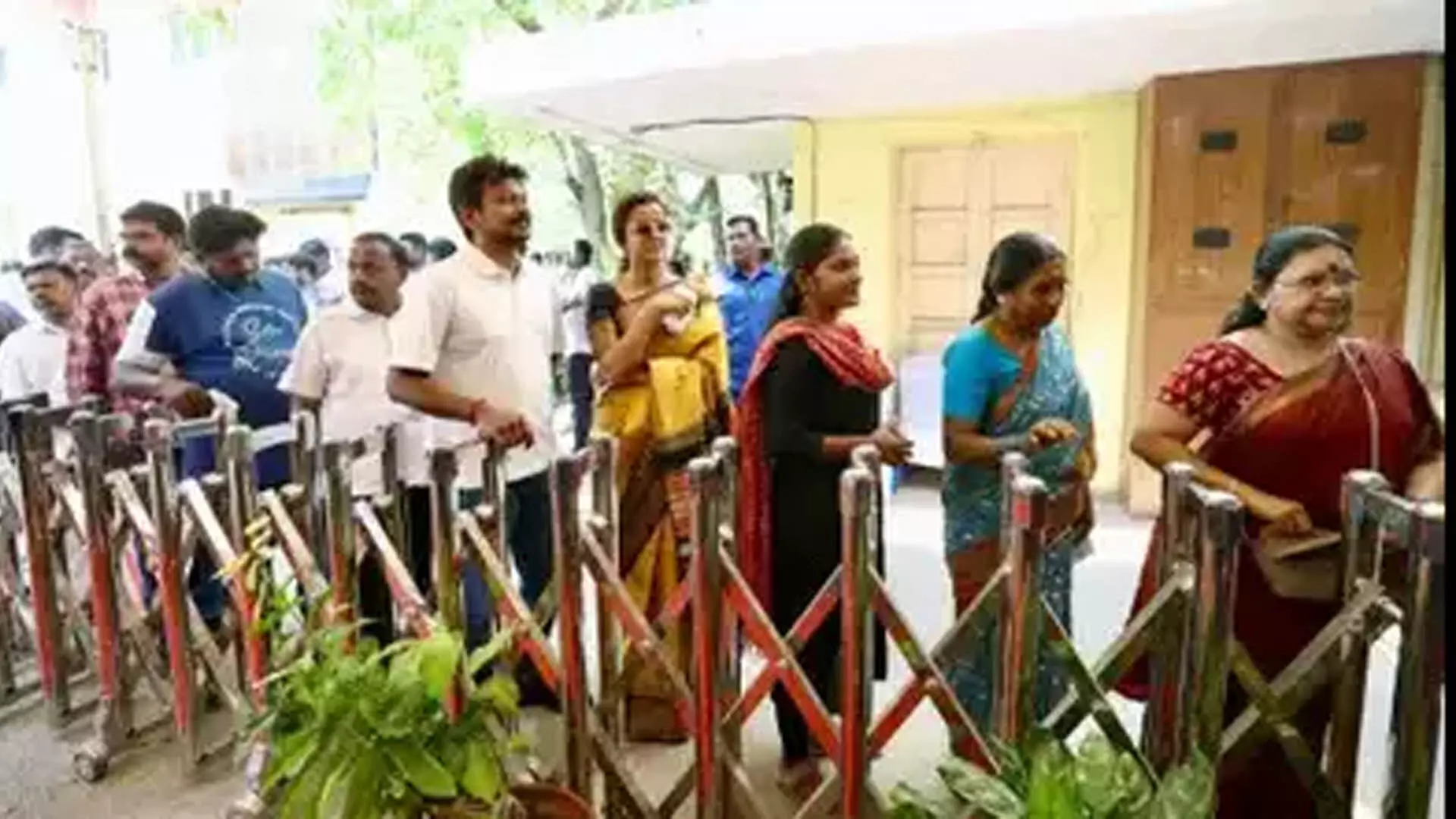 तमिलनाडु मतदान प्रतिशत में गिरावट, ग्रामीण-शहरी अंतर बना