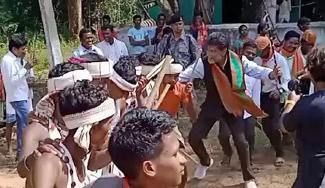 बीजेपी प्रदेशाध्यक्ष  किरण सिंहदेव ने किया बस्तरिया नृत्य, वीडियो वायरल