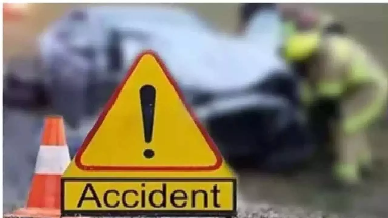 यूपी के मैनपुरी में ट्रक की टक्कर से चार महिलाओं की मौत, 24 घायल