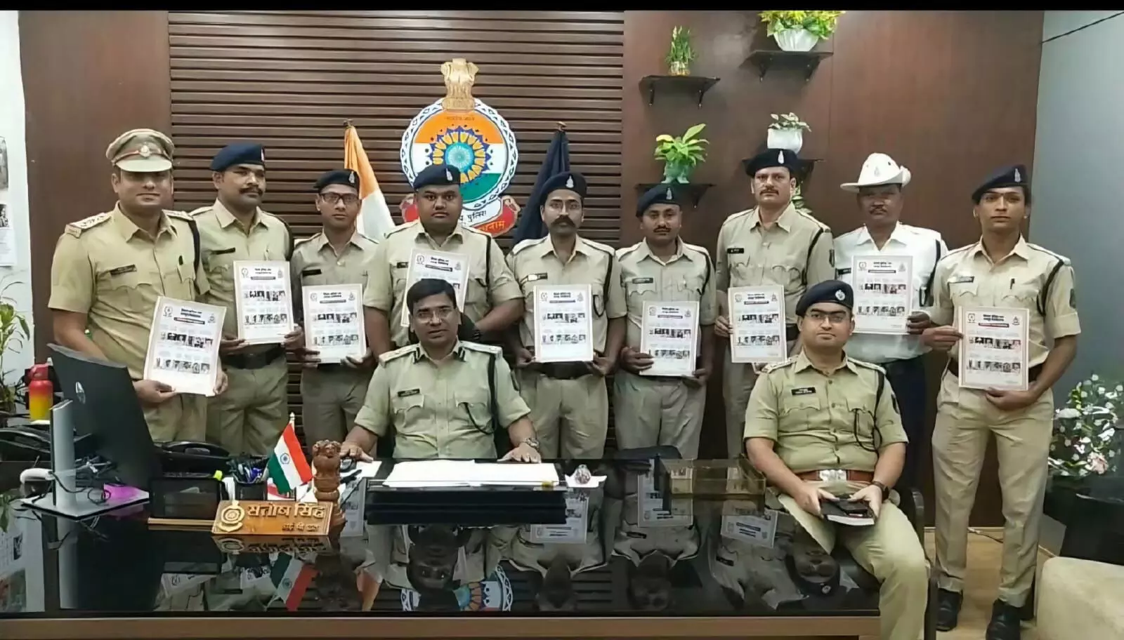 रायपुर के 12 पुलिस अधिकारी और कर्मचारी बने माह मार्च 2024 के लिए कॉप ऑफ द मंथ