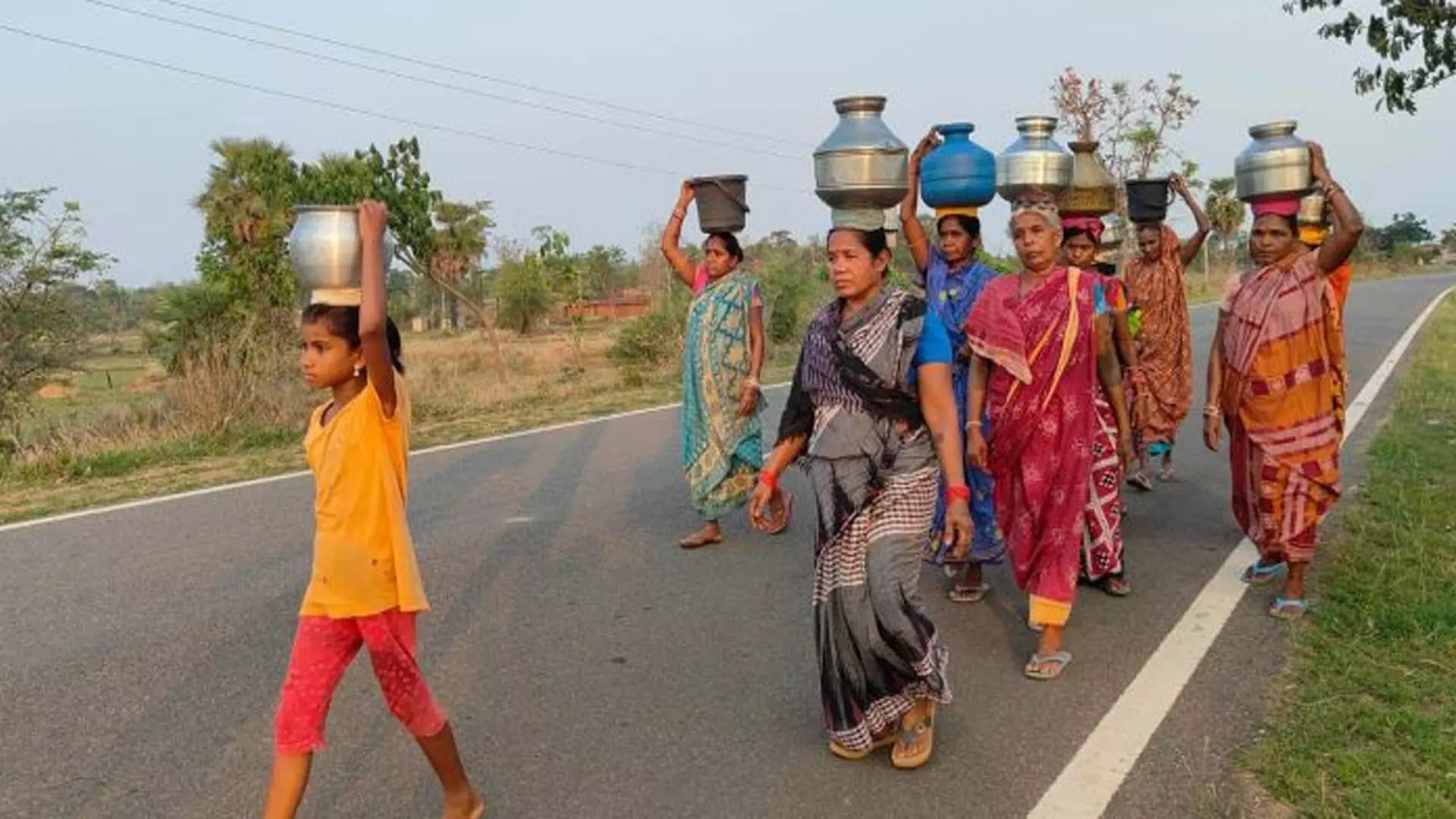 बारहमासी सूखाग्रस्त जिले की हजारों एकड़ कृषि भूमि विस्थापितों संकट में