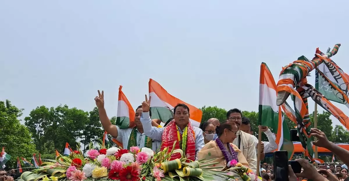 बोडोलैंड पीपुल्स फ्रंट बीपीएफ के उम्मीदवार कंपा बोरगोयारी ने कोकराझार एसटी लोकसभा क्षेत्र के लिए नामांकन दाखिल
