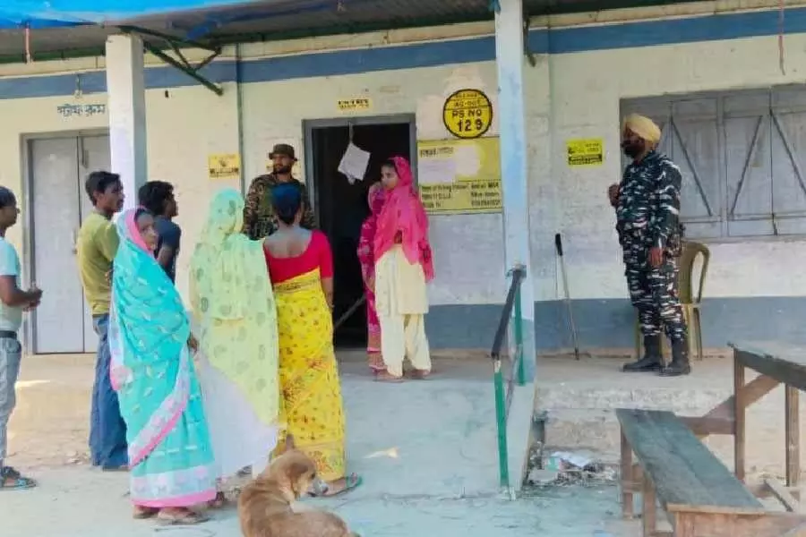 कूचबिहार, जलपाईगुड़ी और अलीपुरद्वार में मतदान केंद्र चर्चा का विषय बने रहे
