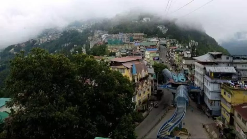 आपातकालीन निकास सुरंग के पूरा होने के साथ सिक्किम रेल परियोजना मील के पत्थर पर पहुंच गई