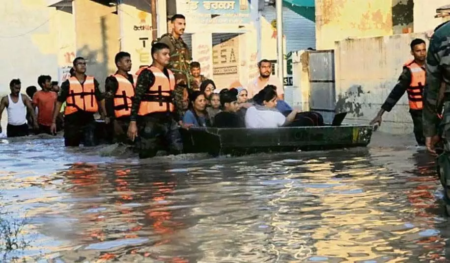 घग्गर बाढ़ के दौरान नेताओं के केवल फोटो सेशन, झूठे वादे