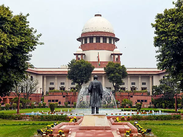 SC ने नाबालिग रेप पीड़िता के गर्भपात की इजाजत दी