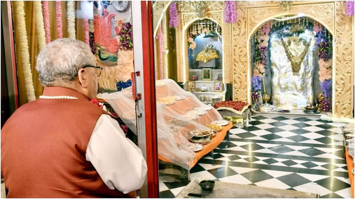 राज्यपाल  कलराज मिश्र और रमेश बैस ने मेहंदीपुर बालाजी धाम पहुंचकर की बालाजी की पूजा—अर्चना