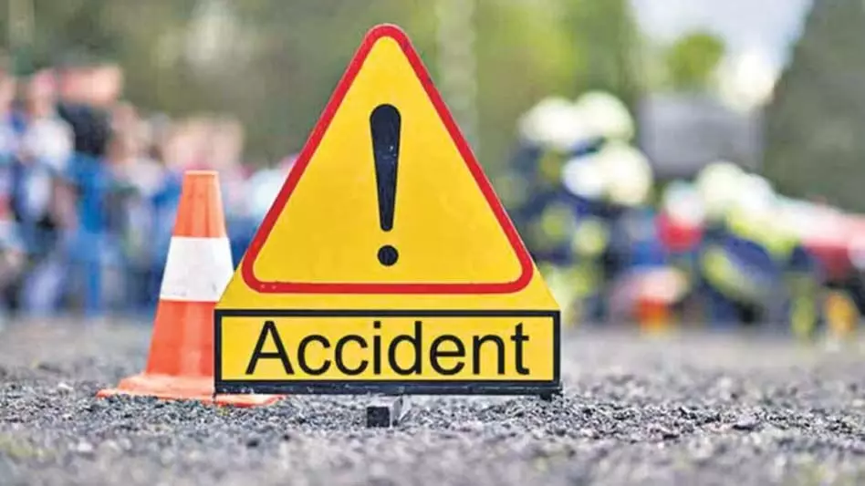 असम डिब्रूगढ़ जिले में सड़क दुर्घटना में मां-बेटी की मौत