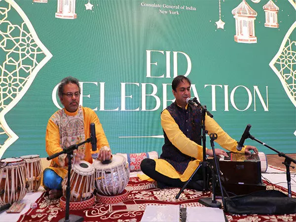 ईद समारोह 2024: भारतीय मुस्लिम समुदाय ने न्यूयॉर्क में भारतीय वाणिज्य दूतावास को रोशन किया