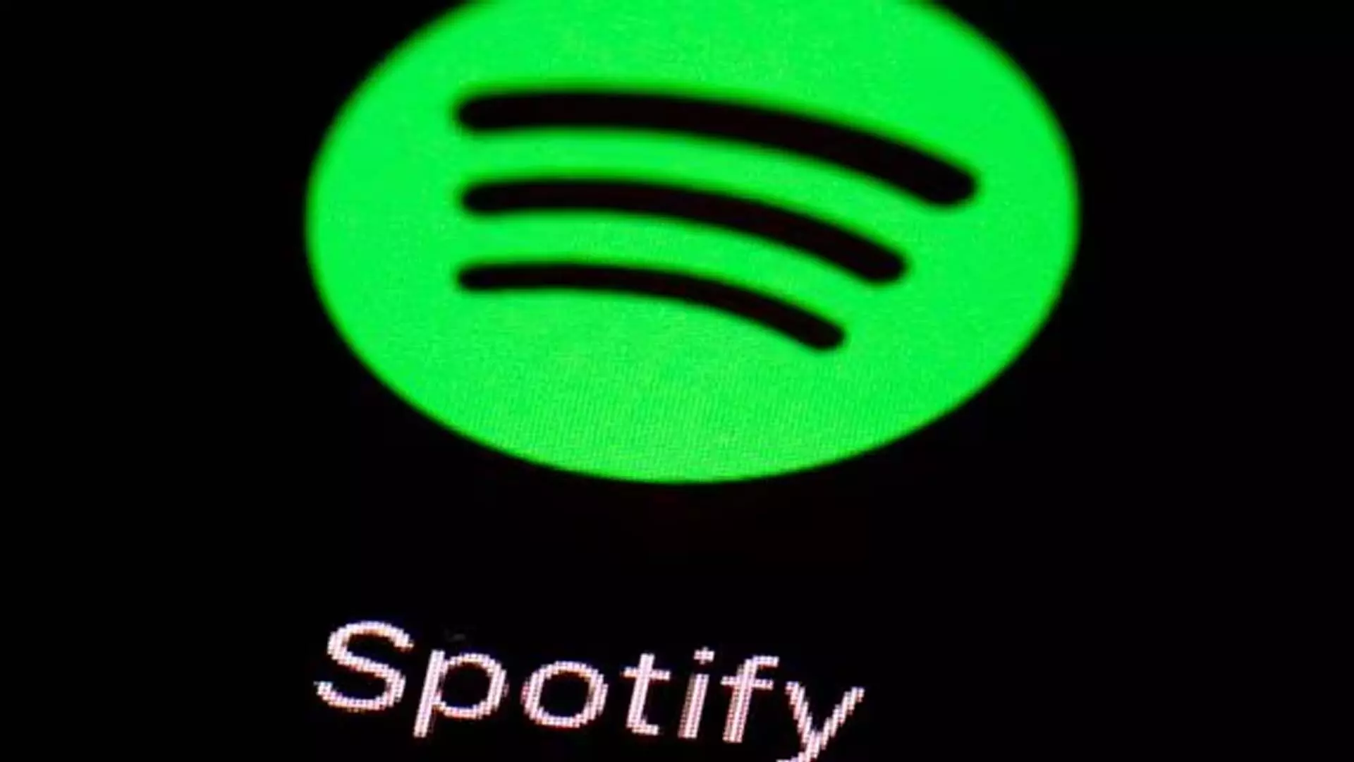 Q1 का सकल लाभ 1 बिलियन यूरो से ऊपर होने के बाद Spotify के शेयरों में 16% की आई तेजी |  Spotify shares rally 16% after Q1 gross profit tops 1 billion euros |