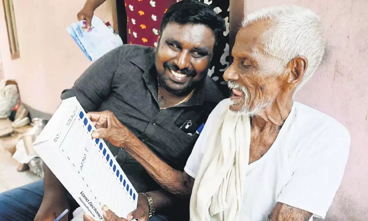 केरल में बुजुर्ग मतदाताओं की संख्या में वृद्धि देखी गई