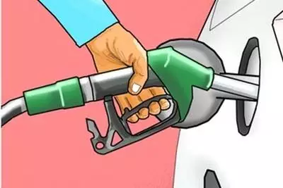 भुवनेश्वर में आज पेट्रोल-डीजल की कीमतों में मामूली गिरावट आई