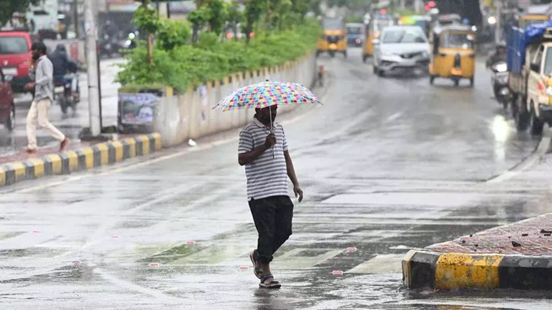 मानसून से पहले जीएचएमसी खैरताबाद क्षेत्र में गाद निकालने का काम शुरू