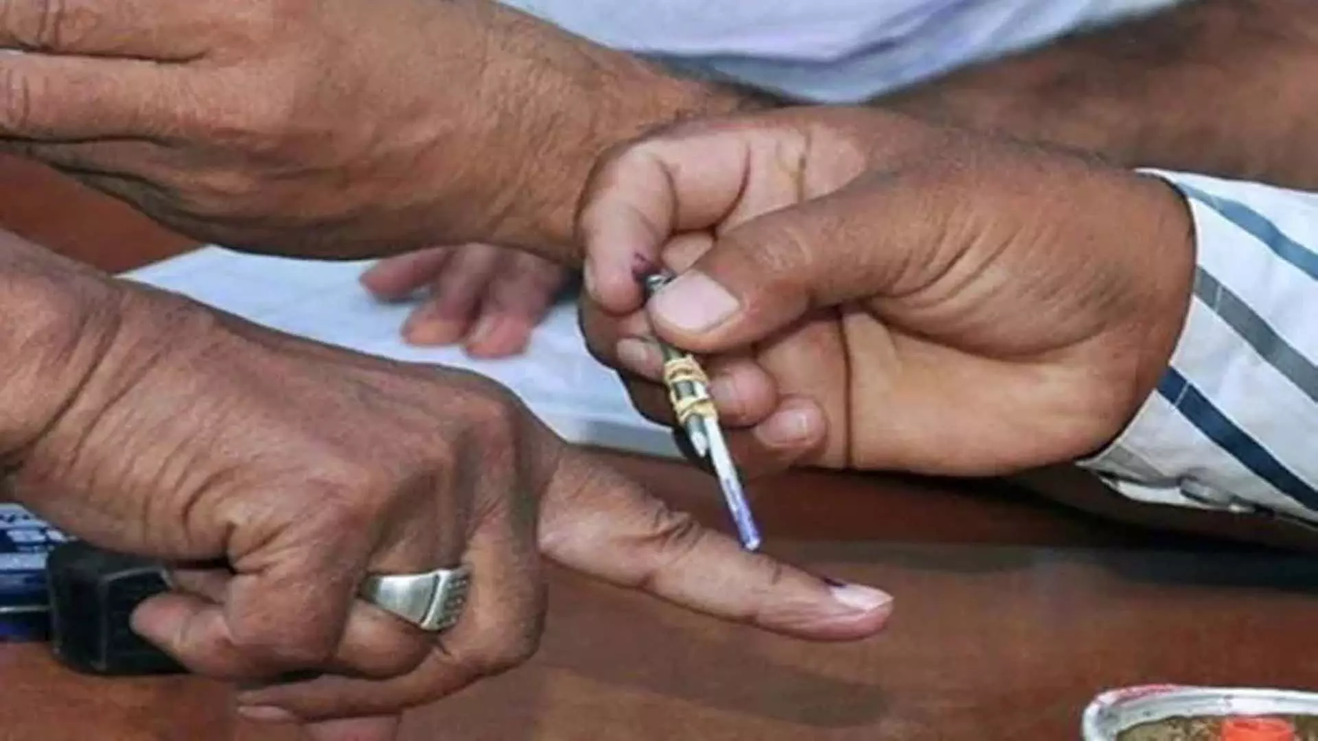 पीडीपी, आंध्र प्रदेश के मीर सहित 10 और उम्मीदवार लोकसभा चुनाव मैदान में शामिल हुए