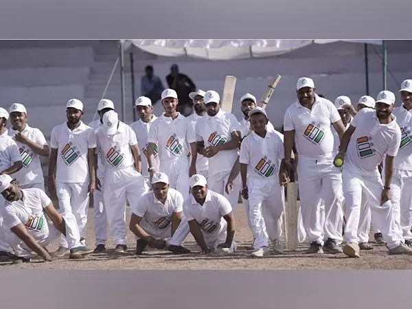 धार में मतदान के प्रति जागरूकता फैलाने के लिए दिव्यांग लोगों ने चिलचिलाती गर्मी में क्रिकेट मैच खेला