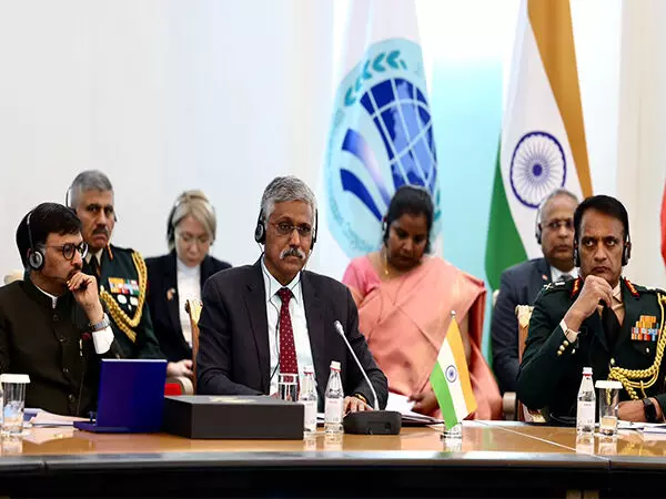 कजाकिस्तान में एससीओ रक्षा मंत्रियों की बैठक में भारत ने शांति और सहयोग पर जोर दिया