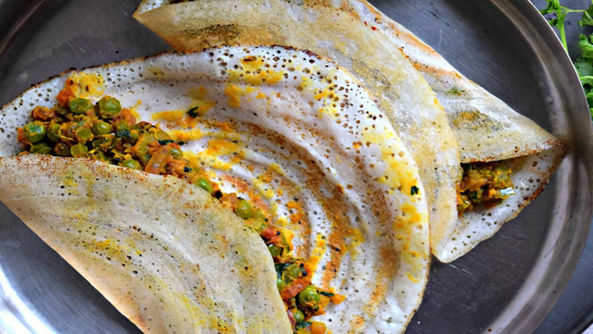 शकरकंद के साथ लोकप्रिय दक्षिण भारतीय नाश्ता मसाला डोसा