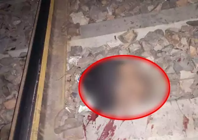 रेलवे ट्रैक पर मिली अज्ञात युवक की सिर कटी लाश