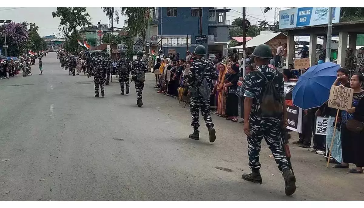मणिपुर में सशस्त्र समूह के हमले में सीआरपीएफ के 2 जवान शहीद हो गए