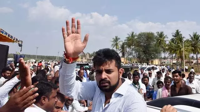 हासन के सांसद प्रज्वल रेवन्ना सेक्स स्कैंडल: कांग्रेस ने बेंगलुरु में विरोध प्रदर्शन किया, उनकी गिरफ्तारी की मांग