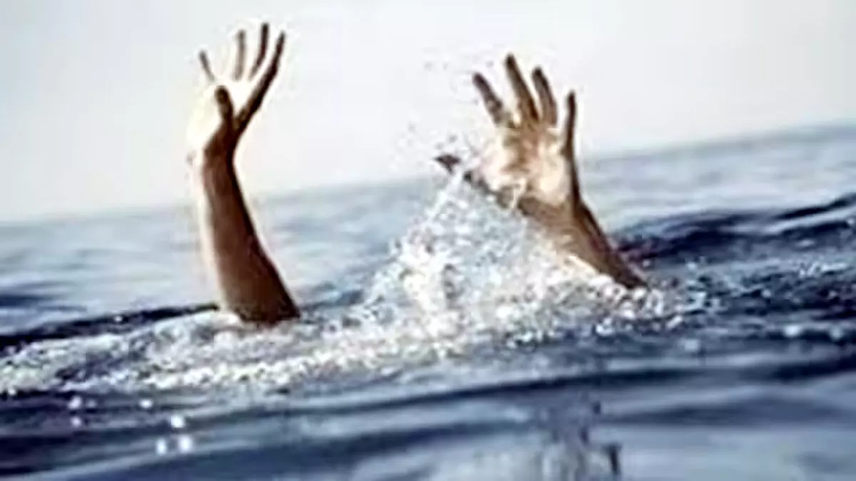 नहाने गए दो छात्रों की डूबने से मौत, शव का कराया गया पोस्टमार्टम