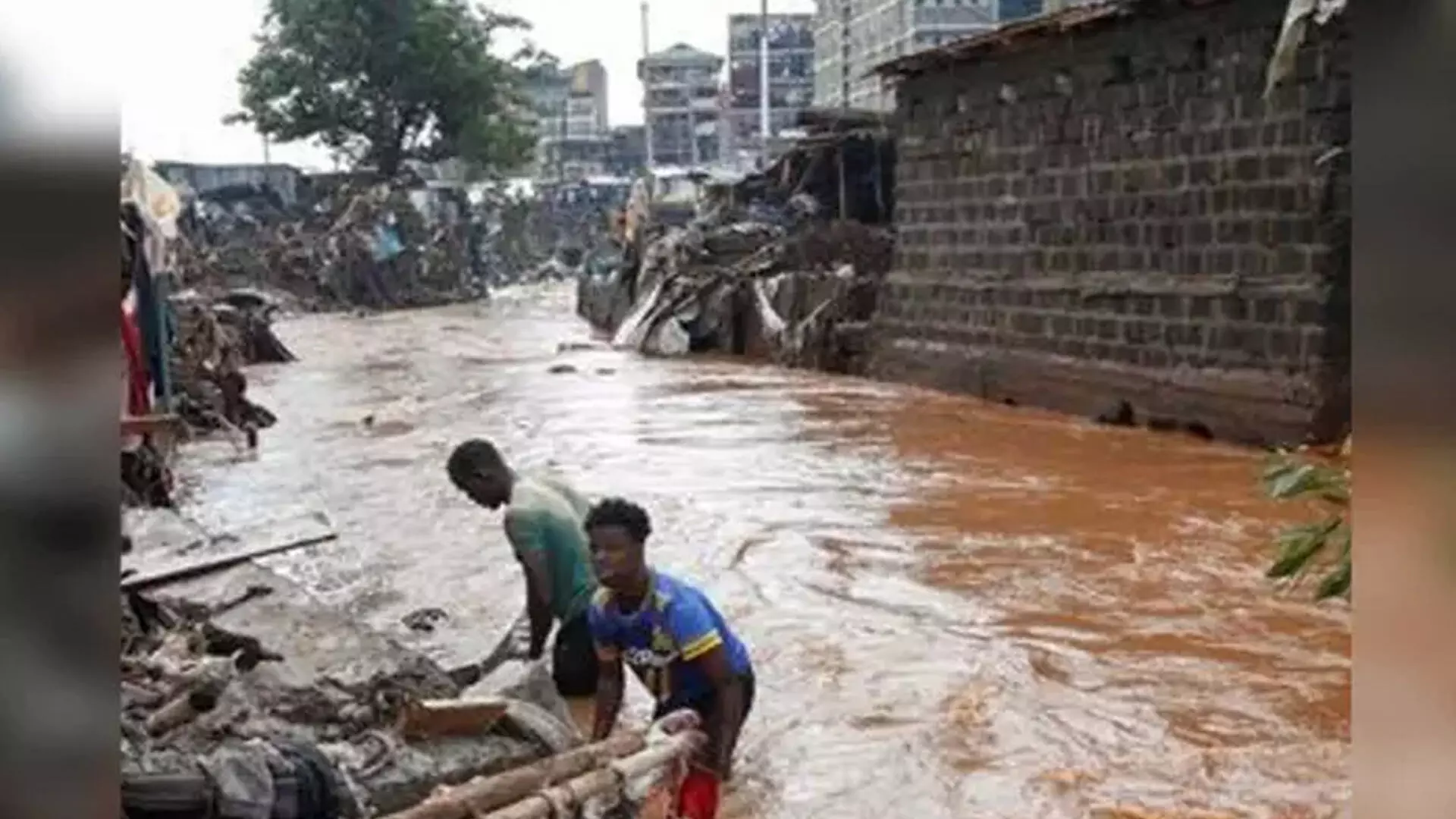 केन्या के माई माहिउ क्षेत्र में बाढ़ से कम से कम 20 लोगों की मौत, स्कूल बंद