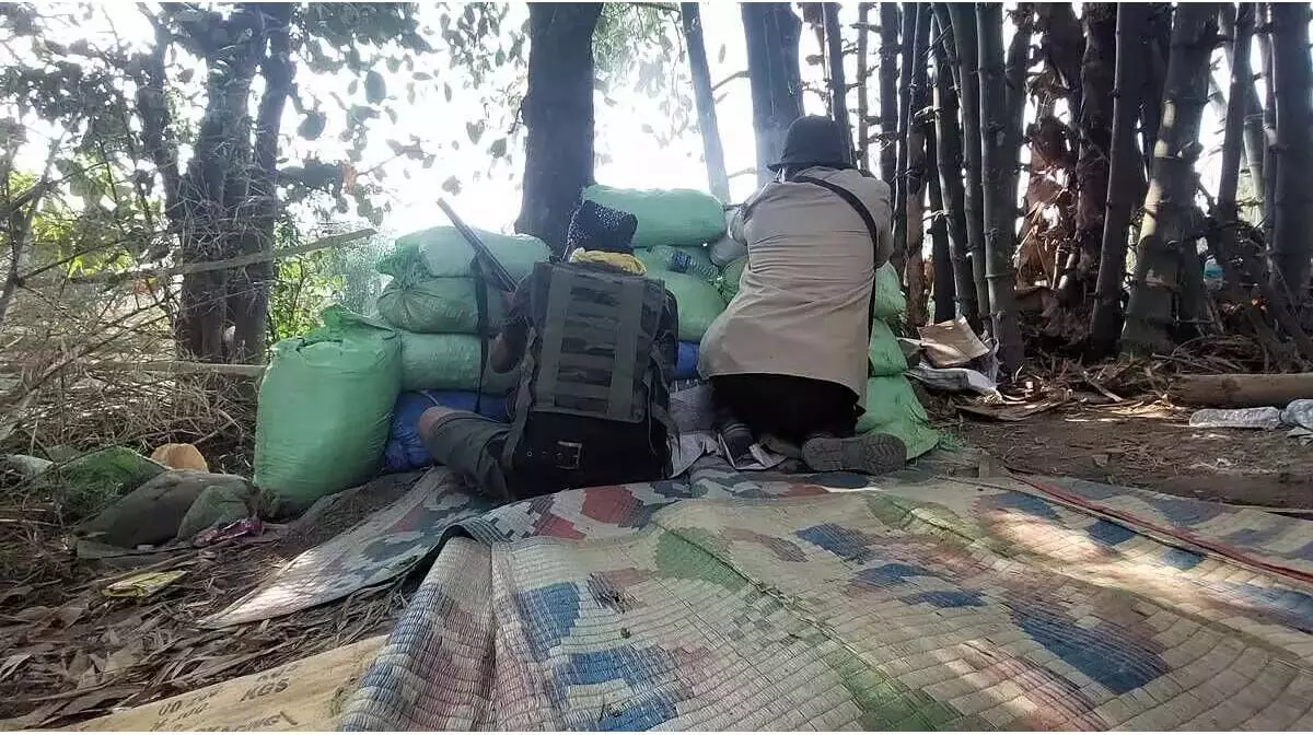 मणिपुर चुराचांदपुर में संदिग्ध उग्रवादियों के बंकर नष्ट
