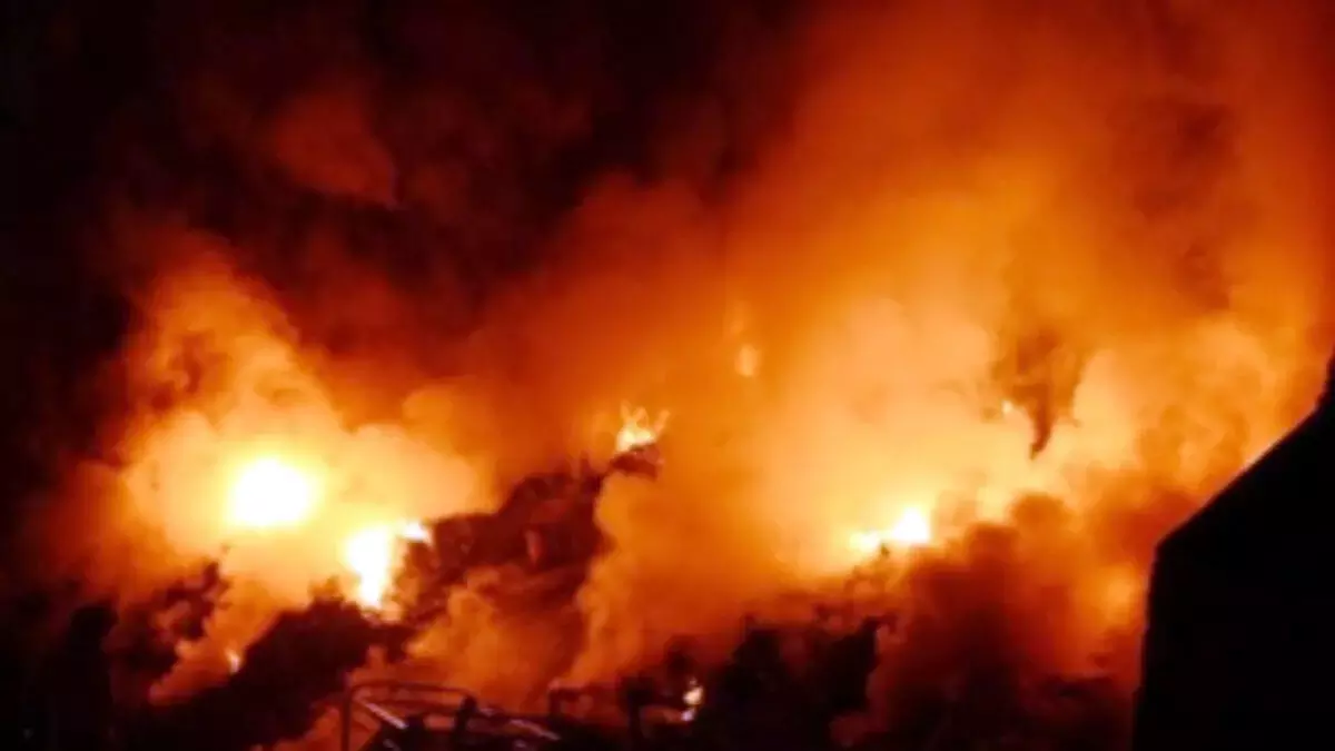 Roorkee : घर में लगी आग स्कूटी समेत लाखों का सामान जला